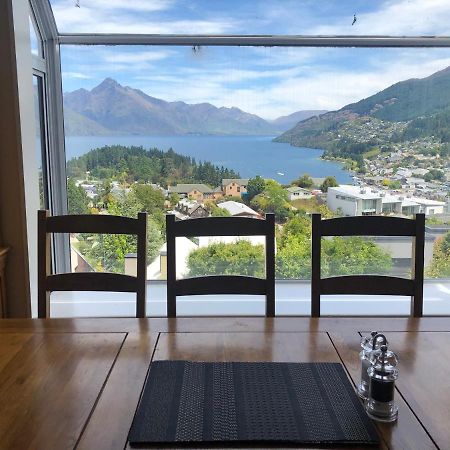 Spacious Home With Awesome Lake Views Queenstown Exterior photo